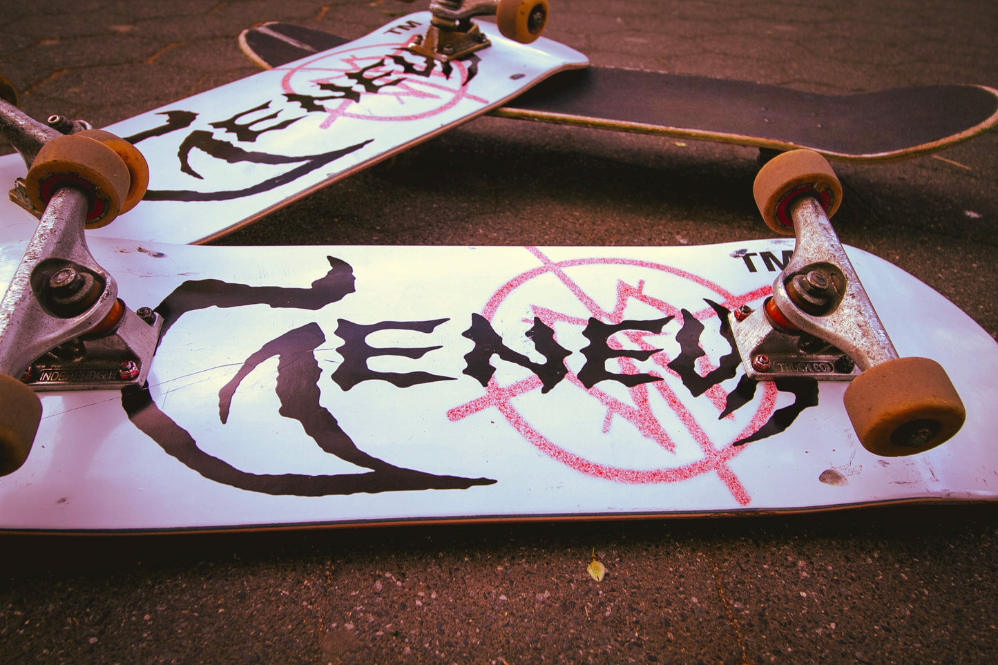 GENEVA ‘HEADSHOT’ SKATE DECK