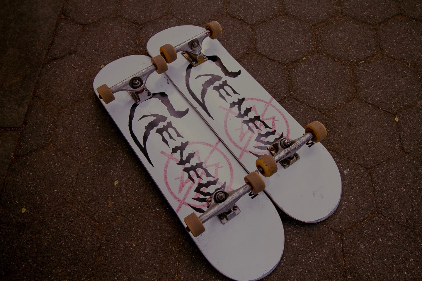 GENEVA ‘HEADSHOT’ SKATE DECK